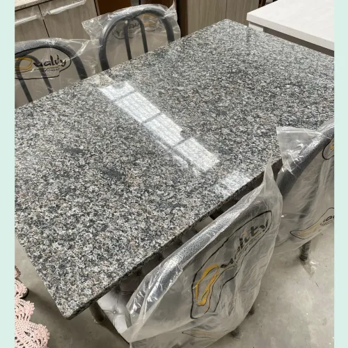 Mesa com 4 cadeiras - pronta entrega 
