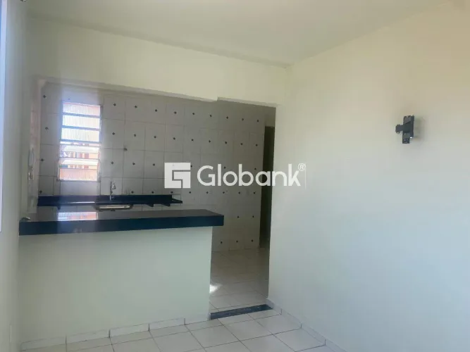 Apartamento 3 quartos para aluguel Jardim São Luiz 54m² Montes Claros MG