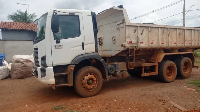 VOLKSWAGEN/24.260 caçamba 