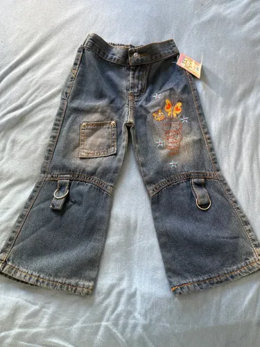 Calça menina TAM 2 borboletas bordadas