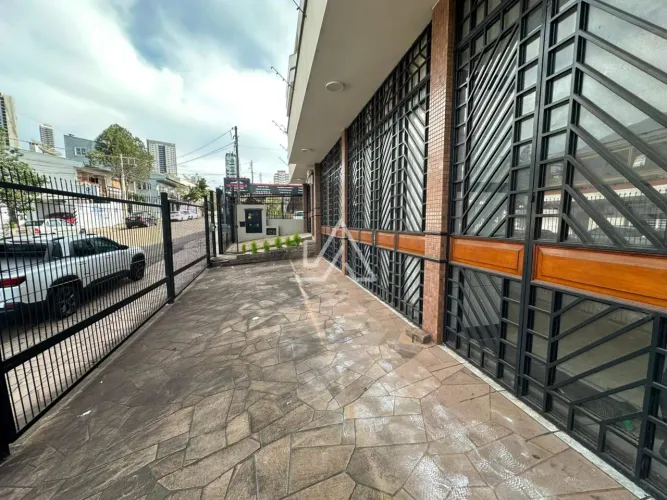 SALA COMERCIAL TÉRREA EM EXCELENTE LOCALIZAÇÃO