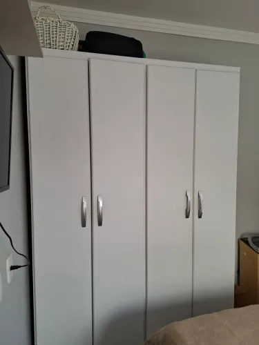 Guarda roupa 4 portas