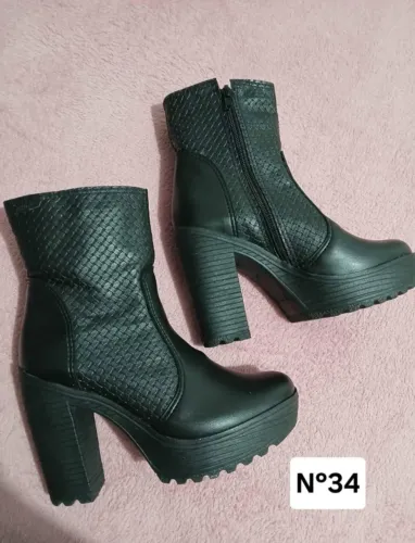 Botas