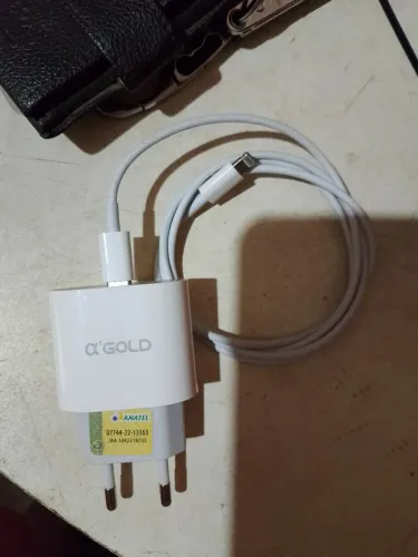 Carregador da Apple novo