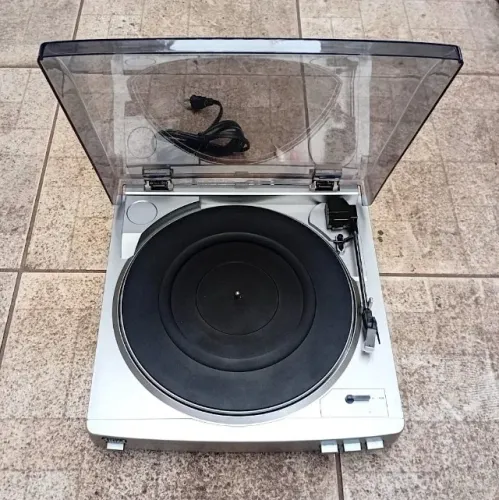 Toca Discos Aiwa Px-e860u Com Pre Amp Integrado - Lps Brinde