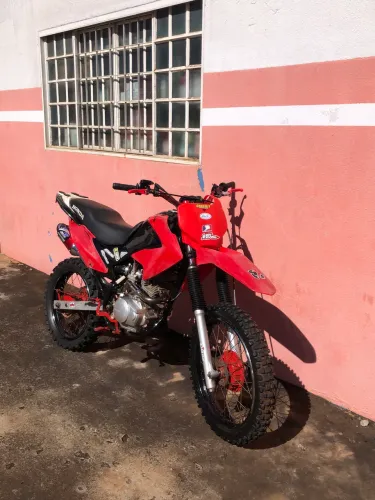 Bros toda preparada pra trilha 