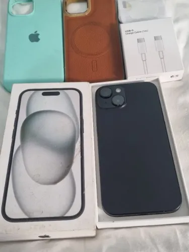 iPhone 15 128 GB completo na caixa bateria 98% todo perfeito