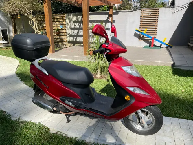 Moto Suzuki Burgman - Troco por carro e volto a diferença
