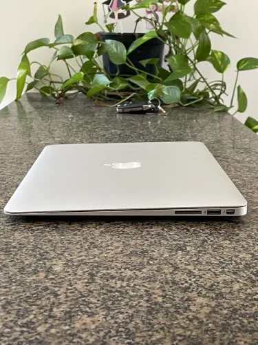MacBook Air 13 - Apple - Mid 2013 - i5, SSD 128GB