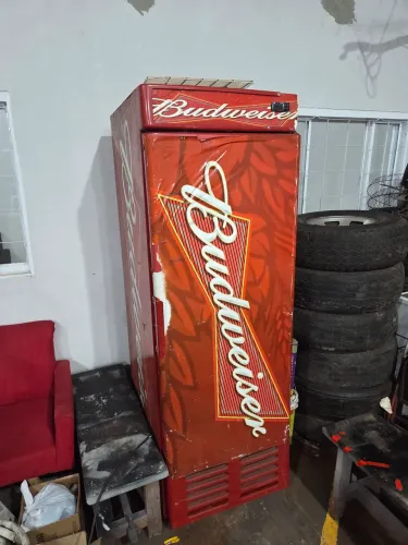 Geladeira cervejeira 220v.