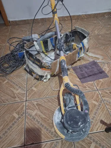 Vende se Lixadeira girafa