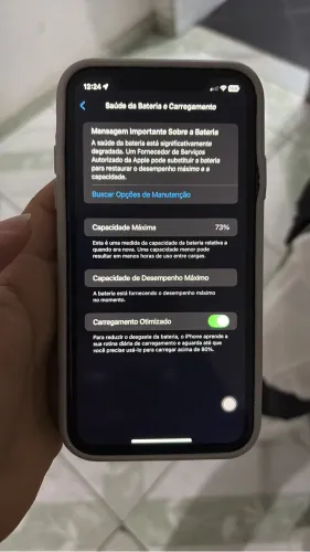 iphone xr (PRA SAIR LOGOO)