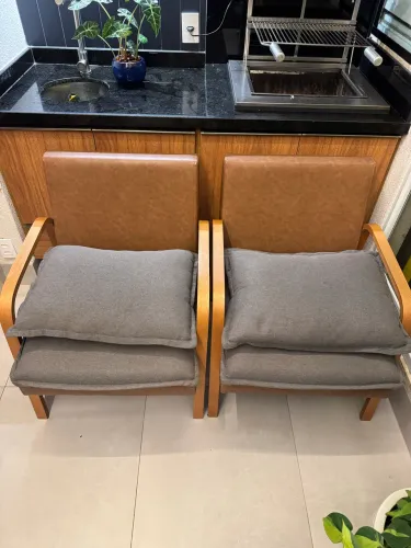 Par de poltronas idea interiores 