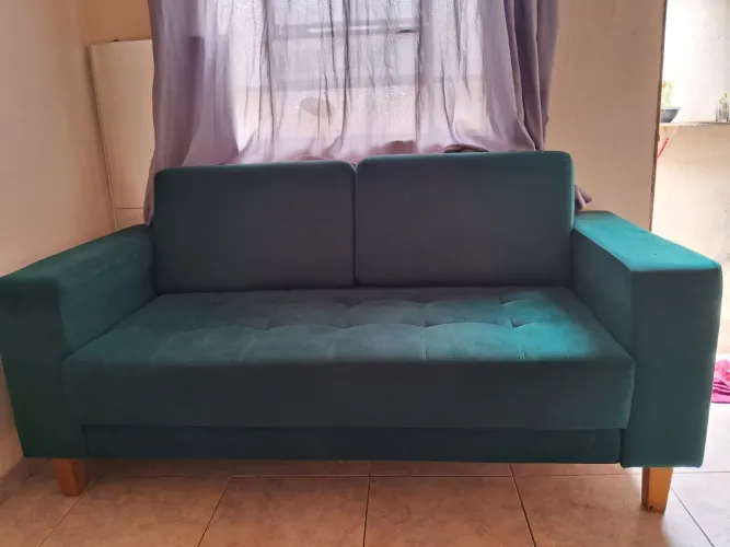 Vendo sofá 1 ano de uso (faço mais barato se o pagamento for no pix)