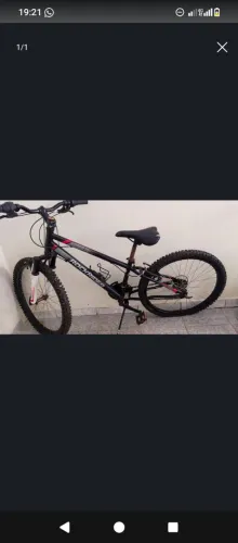 Vendo Bicicleta semi nova com poucas marcas de uso