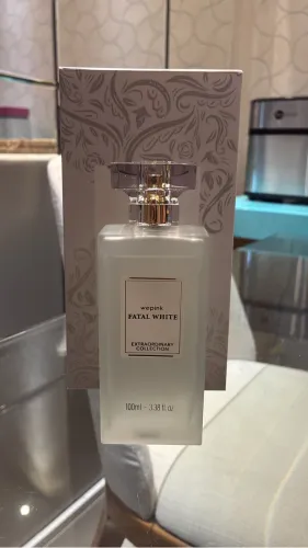 Perfume fatal white Wepink