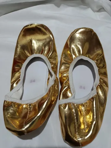 Sapatilhas para ballet e fantasia 