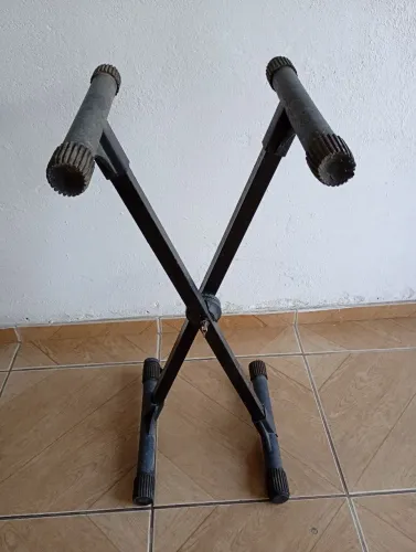 Estante de teclado