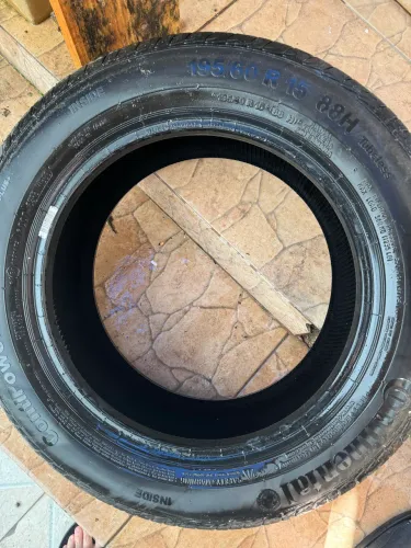 Pneu para carro 