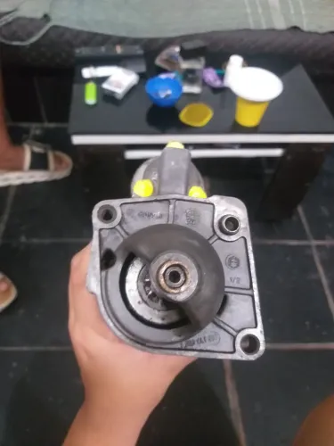 Motor de partida de veículo