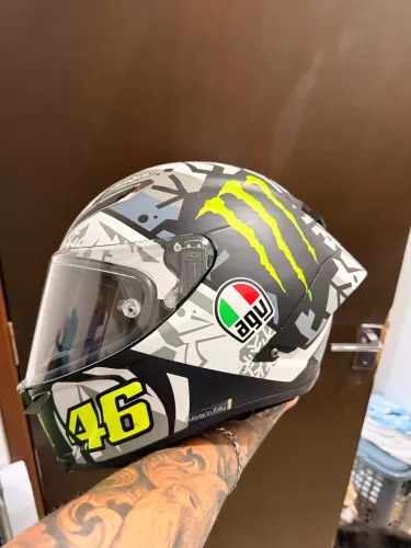 Capacete AGV gpr