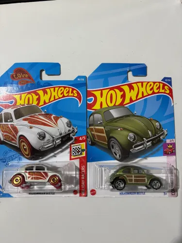 Hot Wheels Volkswagen Beetle  (2)