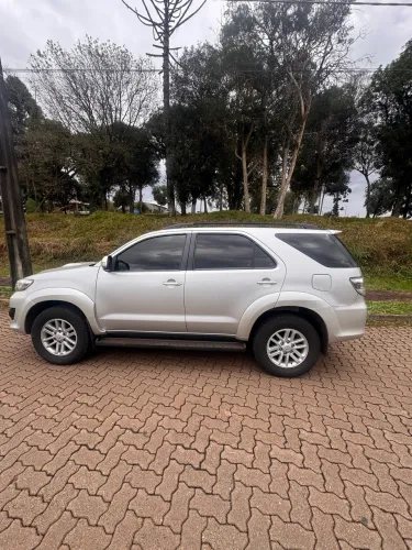 Toyota Hilux SW4 SRV D4-d 4X4 3.0 TDI Dies. AUT 2012