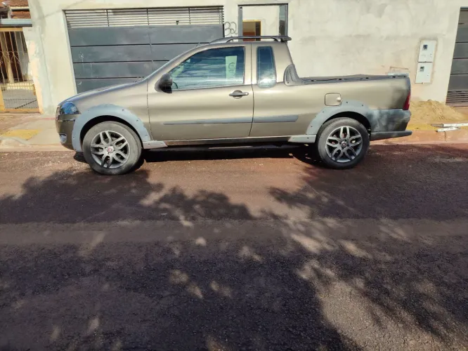 Fiat Strada Trekking 1.4 MPI Fire Flex 8V CE 2012