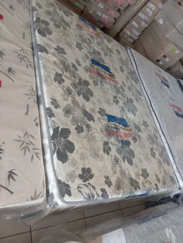 Cama box casal espuma selada