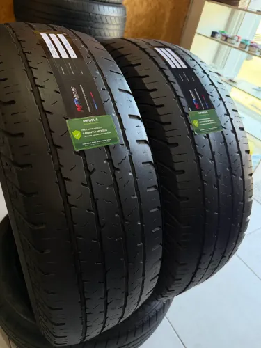 ? PAR DE PNEUS 245/70R16 A/T