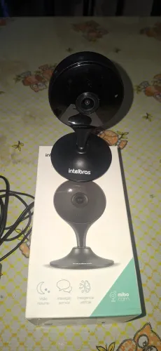 câmera interna wi-fi full hd