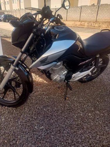 Vende - se 
