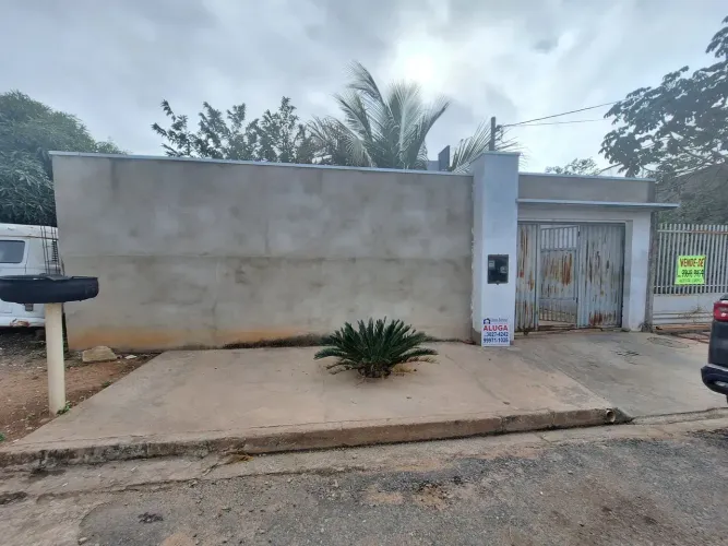 Imóvel para aluguel possui 120 metros quadrados com 3 quartos em Primeiro de Março - Cuiab