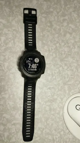 Relogio garmin instict em perfeito estado. Bateria dura 21 dias