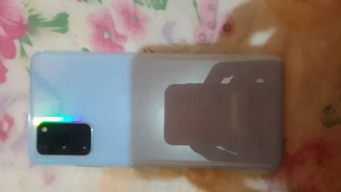Vendo S20 plus quase zero