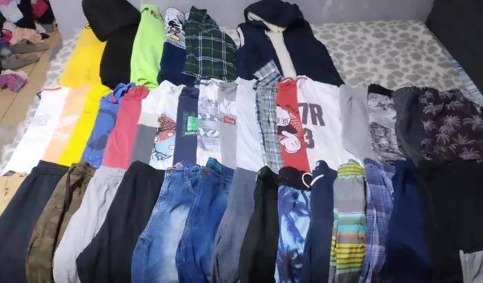 Lotinho de roupas de menino adolescente veste acima dos 12 anos