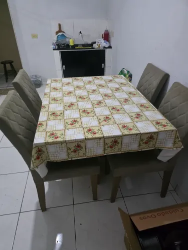 Mesa 4 cadeiras 