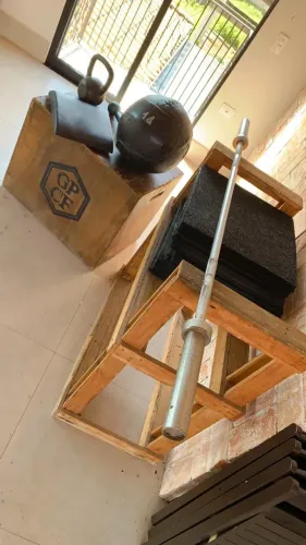 KIT PARA TREINO DE CROSS FIT, COMPLETO USADO