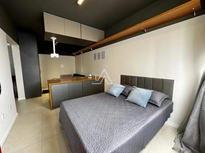 APARTAMENTO/STUDIO À VENDA NO CENTRO, REFORMADO E MOBILIADO, 28 M2, PRÓXIMO AO COLÉGIO MAR