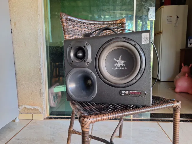 Caixa Amplificada Corzus 300W 