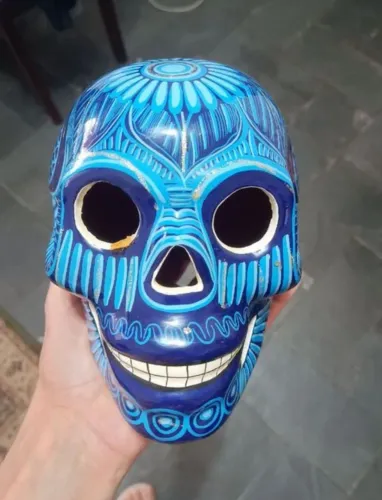 Caveira em cerâmica 