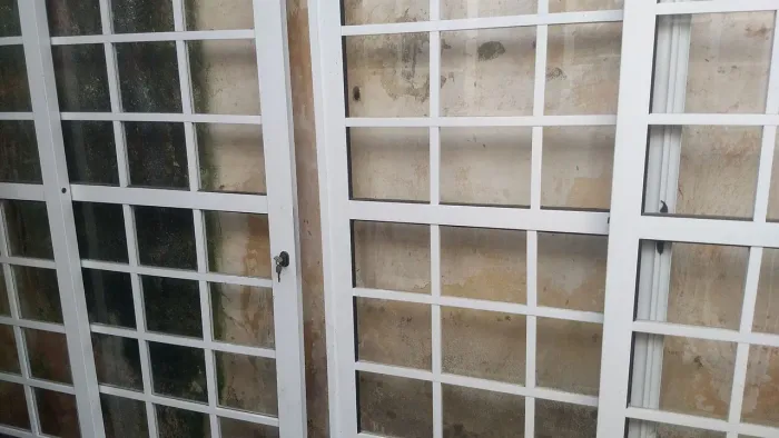 Porta Quadriculada  2,17 X 2,50em Alumínio m (Nova)