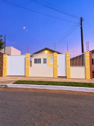 Casa à Venda no Bairro Vida Nova em Lucas do Rio Verde MT | 2 Quartos, Terreno 250 m²