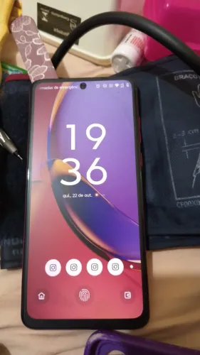MOTO G84