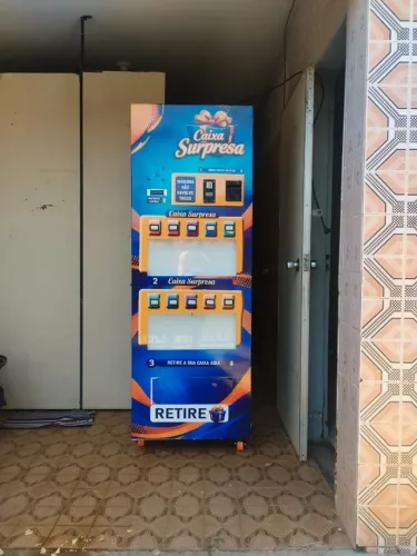 Máquina de Venda ( Vending Machine ) - Pronta para Trabalhar ! Aceito Troca !