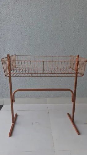 Exposito tipo cesta (arara)