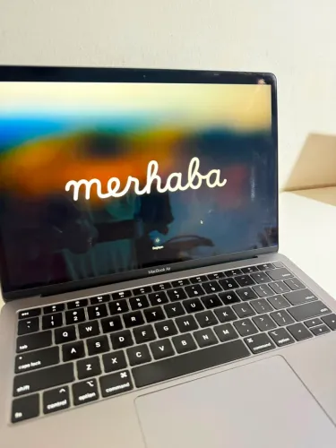MacBook Air 13? 2019 i5 | 8GB RAM | SSD 256GB | Excelente Estado