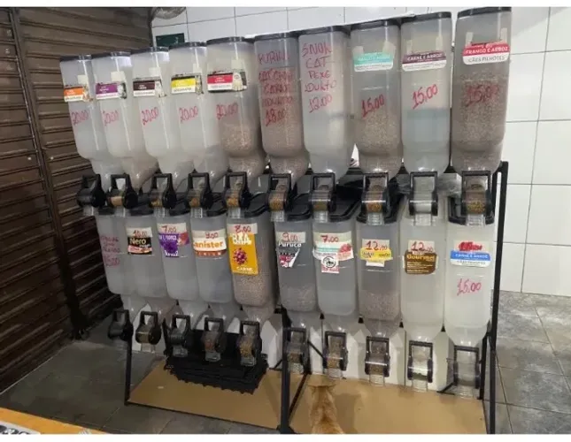 Dispenser de ração com 20