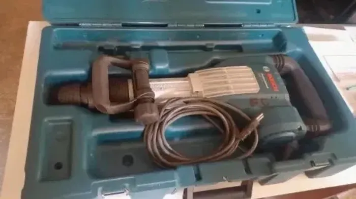 Martelo Demolidor Bosch Professional GSH 11 VC