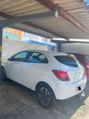 Chevrolet Onix Hatch LTZ 1.4 8V Flex Power Mec. 4P 2015